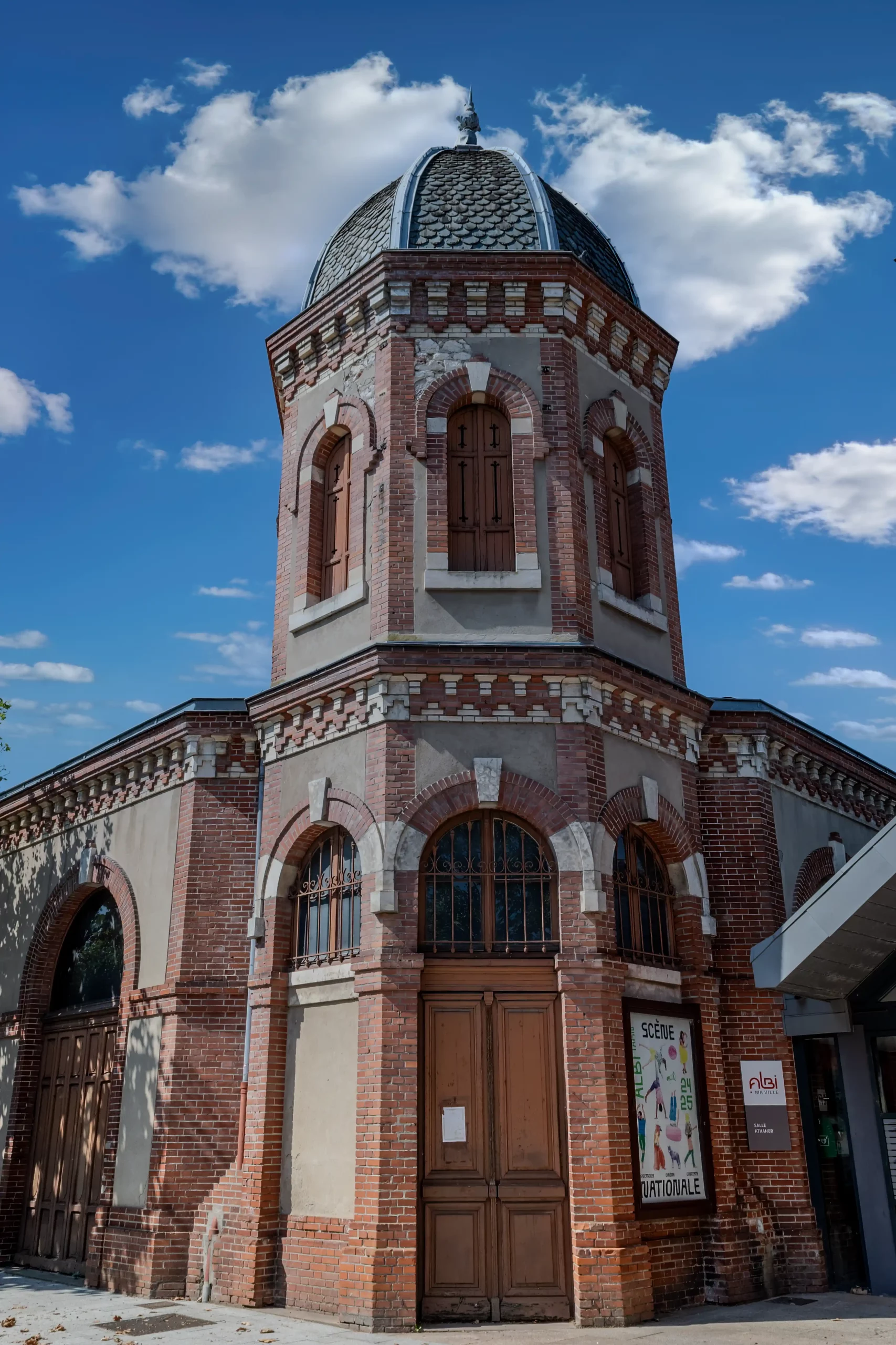 Cloître-fleuri-Saint-Salvi-photo-Albi Cloître-fleuri-Saint-Salvi-Albi.