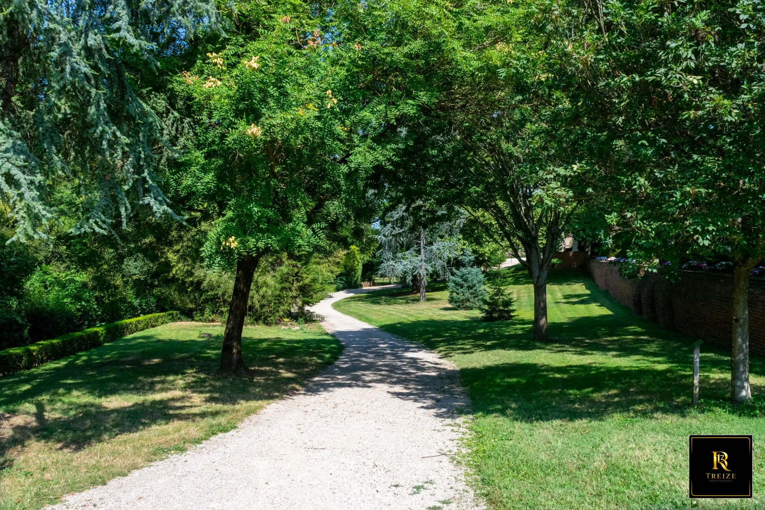 allee-parc-rochegude-albi Allée arborée du parc Rochegude à Albi
