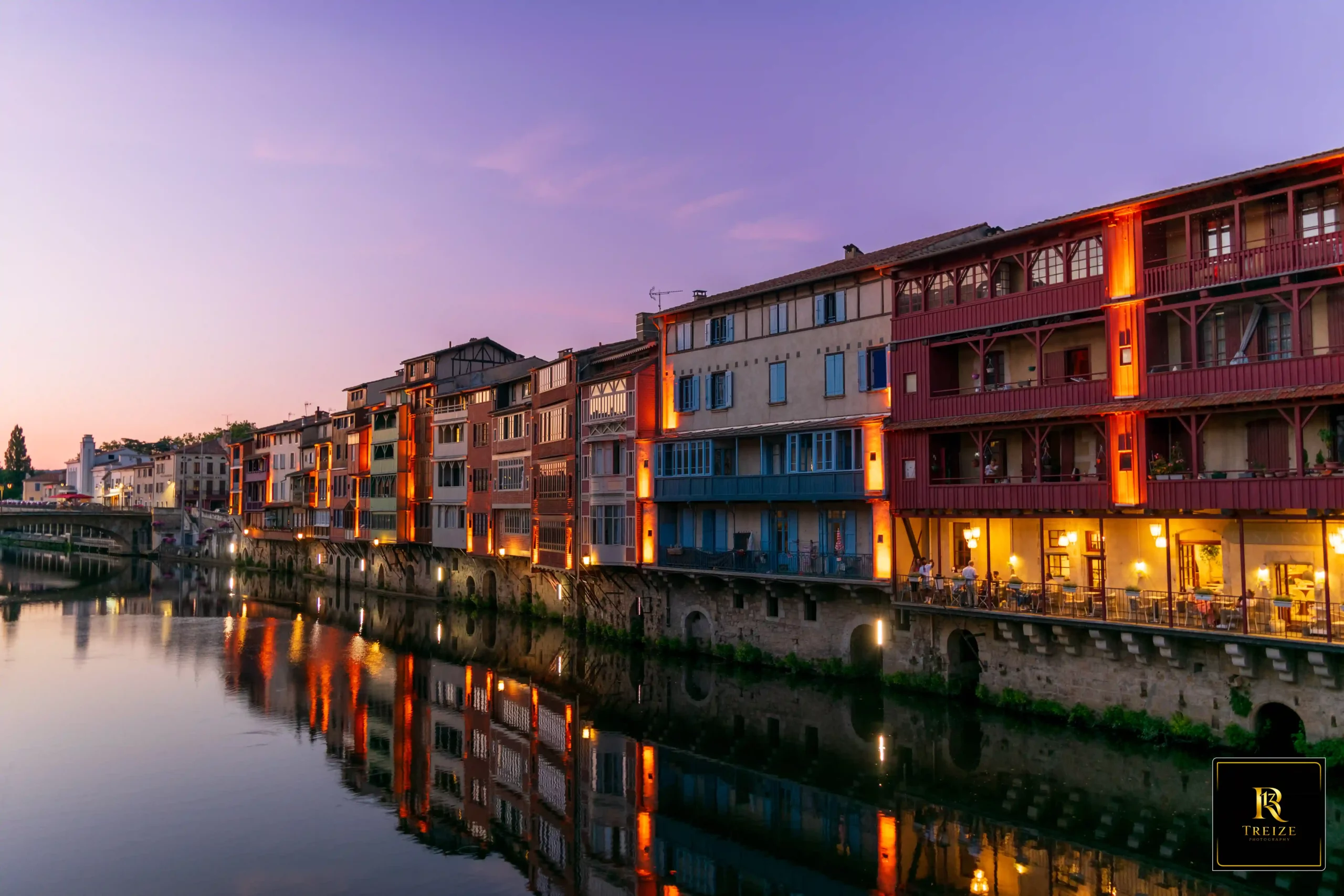 reflets-nocturnes-agout-ville-castres Vue nocturne de Castres en photographie artistique