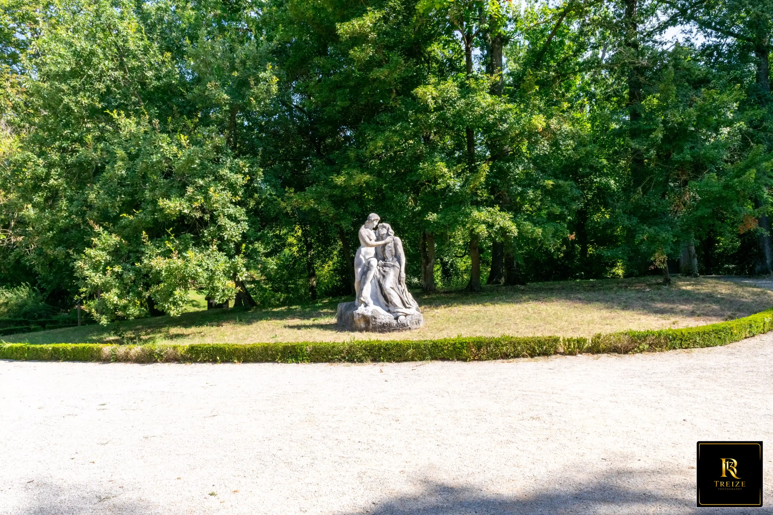 statue-muse-consolatrice-albi Statue Muse Consolatrice dans le parc Rochegude à Albi